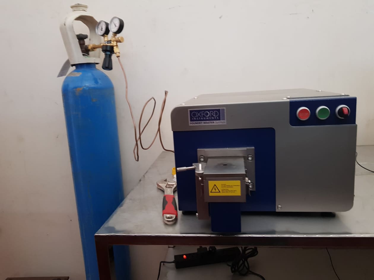 Máy phân tích quang phổ 1